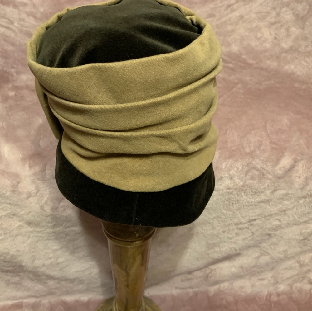 Church hat - Picture 3 of 3